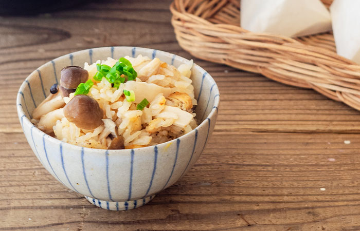 炊き込みご飯、煮物、麺類などいつものお料理の味がより深みのあるものになります。